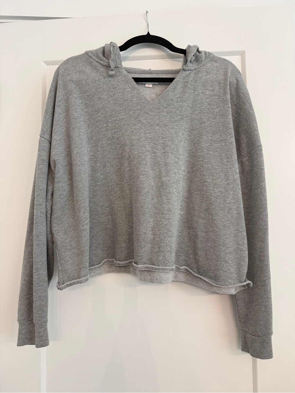 Colsie Target Gray Cropped V-Neck Hoodie Sweatshirt Size XL